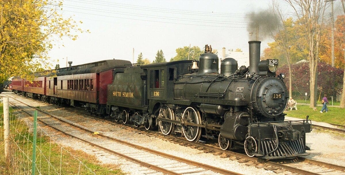 ake-a-Historic-Scenic-Train-Tour